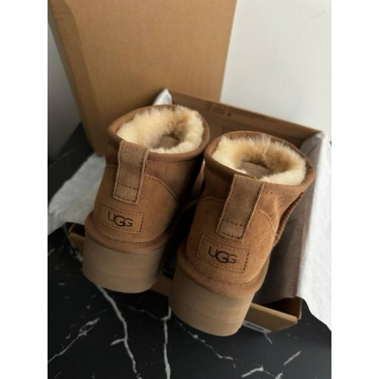 UGG Platform taba